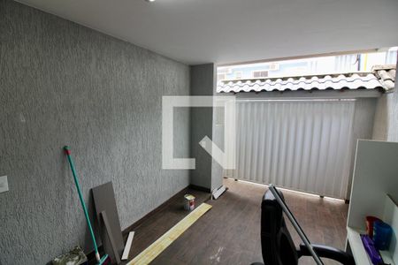 Casa à venda com 270m², 4 quartos e 2 vagas Casa à venda com 270m², 4 quartos e 2 vagasGaragem