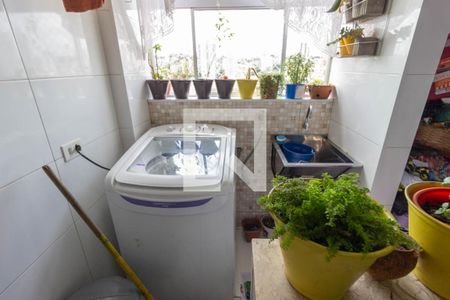 Apartamento à venda com 68m², 2 quartos e 2 vagas Apartamento à venda com 68m², 2 quartos e 2 vagasCozinha / Área de serviço