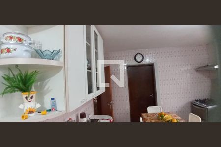 Casa à venda com 250m², 3 quartos e 4 vagas