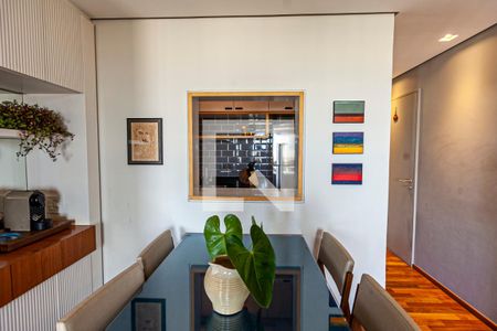 Apartamento à venda com 76m², 2 quartos e 2 vagasSala