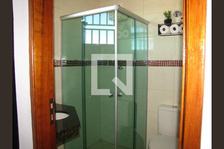 Casa à venda com 300m², 3 quartos e 3 vagasBanheiro da Suíte