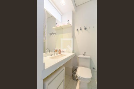 Apartamento à venda com 220m², 3 quartos e 2 vagas Apartamento à venda com 220m², 3 quartos e 2 vagasBanheiro 3 - Suíte