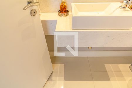 Apartamento à venda com 220m², 3 quartos e 2 vagas Apartamento à venda com 220m², 3 quartos e 2 vagasLavabo