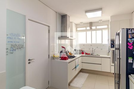 Apartamento à venda com 220m², 3 quartos e 2 vagas Apartamento à venda com 220m², 3 quartos e 2 vagasCozinha