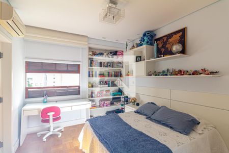 Apartamento à venda com 220m², 3 quartos e 2 vagas Apartamento à venda com 220m², 3 quartos e 2 vagasQuarto 2 - Suíte