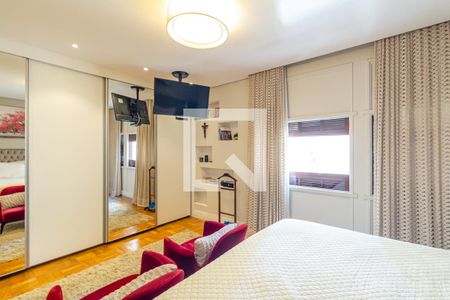 Apartamento à venda com 220m², 3 quartos e 2 vagas Apartamento à venda com 220m², 3 quartos e 2 vagasQuarto 1 - Suíte