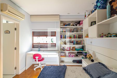 Apartamento à venda com 220m², 3 quartos e 2 vagas Apartamento à venda com 220m², 3 quartos e 2 vagasQuarto 2 - Suíte