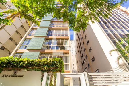 Apartamento à venda com 220m², 3 quartos e 2 vagas Apartamento à venda com 220m², 3 quartos e 2 vagasFachada