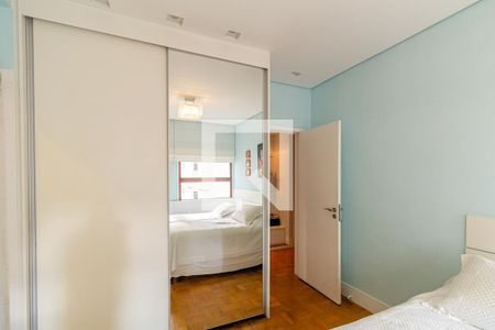 Apartamento à venda com 220m², 3 quartos e 2 vagas Apartamento à venda com 220m², 3 quartos e 2 vagasQuarto 3 - Suíte