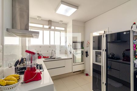 Apartamento à venda com 220m², 3 quartos e 2 vagas Apartamento à venda com 220m², 3 quartos e 2 vagasCozinha