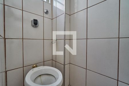 Apartamento à venda com 70m², 2 quartos e sem vaga Apartamento à venda com 70m², 2 quartos e sem vagaBanheiro de Serviço