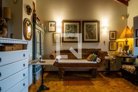 Casa de condomínio à venda com 240m², 3 quartos e 4 vagasSala íntima