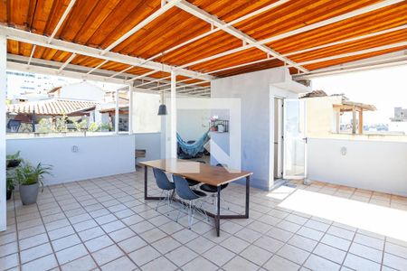 Apartamento à venda com 110m², 3 quartos e 1 vaga Apartamento à venda com 110m², 3 quartos e 1 vagaCobertura