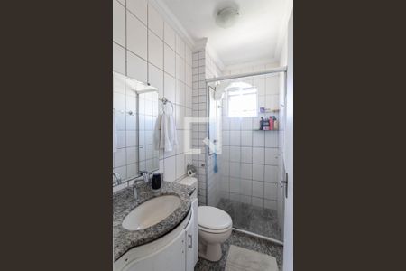 Apartamento à venda com 110m², 3 quartos e 1 vaga Apartamento à venda com 110m², 3 quartos e 1 vagaBanheiro social