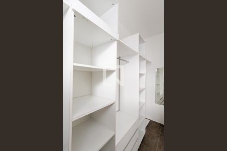 Casa à venda com 175m², 3 quartos e 2 vagasCloset do quarto 2