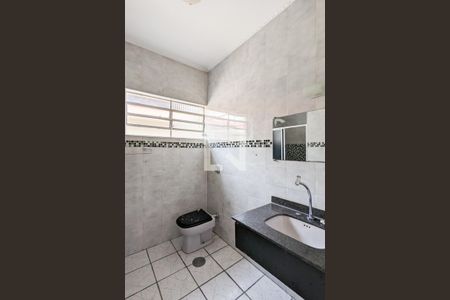 Casa à venda com 175m², 3 quartos e 2 vagasBanheiro