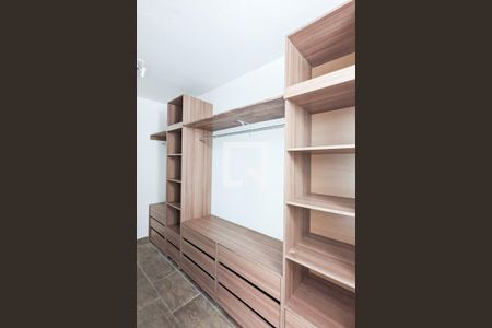 Casa à venda com 175m², 3 quartos e 2 vagasCloset da suíte