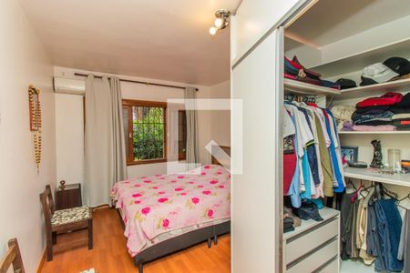 Casa à venda com 153m², 4 quartos e 2 vagas