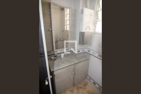 Apartamento à venda com 200m², 4 quartos e 1 vaga Apartamento à venda com 200m², 4 quartos e 1 vagaBanheiro 2