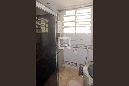 Apartamento à venda com 200m², 4 quartos e 1 vaga Apartamento à venda com 200m², 4 quartos e 1 vagaBanheiro 2