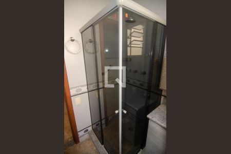 Apartamento à venda com 200m², 4 quartos e 1 vaga Apartamento à venda com 200m², 4 quartos e 1 vagaBanheiro 2