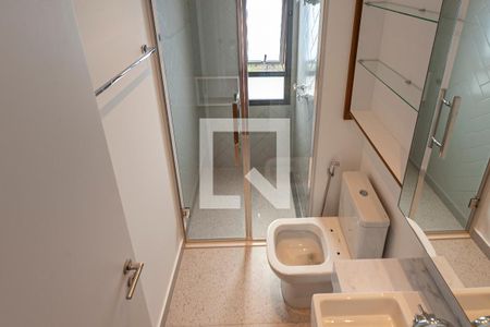 Apartamento à venda com 103m², 3 quartos e 2 vagas Apartamento à venda com 103m², 3 quartos e 2 vagasBanheiro corredor