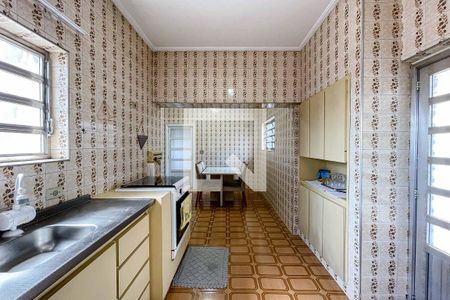 Casa à venda com 170m², 3 quartos e 2 vagas Casa à venda com 170m², 3 quartos e 2 vagasCozinha