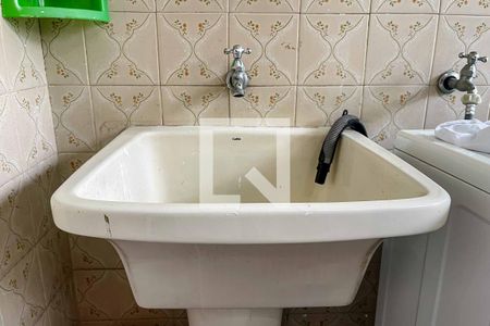 Casa à venda com 170m², 3 quartos e 2 vagas Casa à venda com 170m², 3 quartos e 2 vagasÁrea Externa