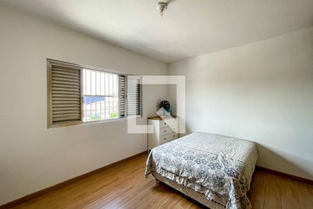 Casa à venda com 170m², 3 quartos e 2 vagas Casa à venda com 170m², 3 quartos e 2 vagasQuarto 2