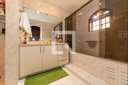 Casa à venda com 319m², 3 quartos e 3 vagas Casa à venda com 319m², 3 quartos e 3 vagasBanheiro da Suíte 2