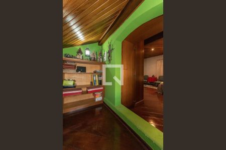 Casa à venda com 319m², 3 quartos e 3 vagas Casa à venda com 319m², 3 quartos e 3 vagasCloset da Suíte 2