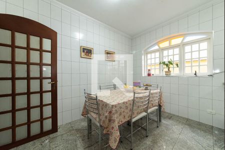 Casa à venda com 319m², 3 quartos e 3 vagas Casa à venda com 319m², 3 quartos e 3 vagasCozinha