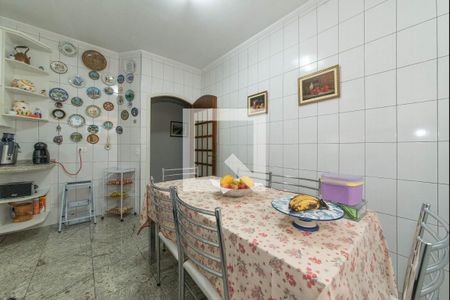 Casa à venda com 319m², 3 quartos e 3 vagas Casa à venda com 319m², 3 quartos e 3 vagasCozinha