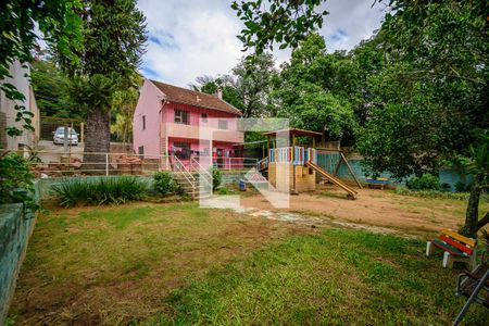 Casa à venda com 128m², 2 quartos e 8 vagas Casa à venda com 128m², 2 quartos e 8 vagasQuintal