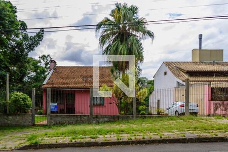 Casa à venda com 128m², 2 quartos e 8 vagas Casa à venda com 128m², 2 quartos e 8 vagasFachada