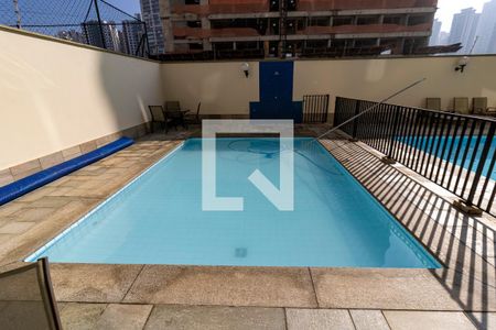 Apartamento à venda com 115m², 4 quartos e 3 vagas Apartamento à venda com 115m², 4 quartos e 3 vagasÁrea comum - Piscina