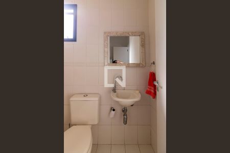 Apartamento à venda com 115m², 4 quartos e 3 vagas Apartamento à venda com 115m², 4 quartos e 3 vagasBanheiro de serviço