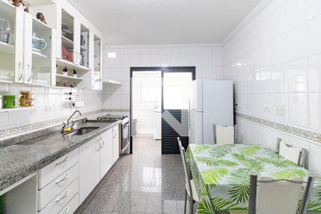 Apartamento à venda com 115m², 4 quartos e 3 vagas Apartamento à venda com 115m², 4 quartos e 3 vagasCozinha