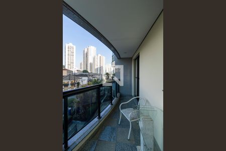 Apartamento à venda com 115m², 4 quartos e 3 vagas Apartamento à venda com 115m², 4 quartos e 3 vagasSala