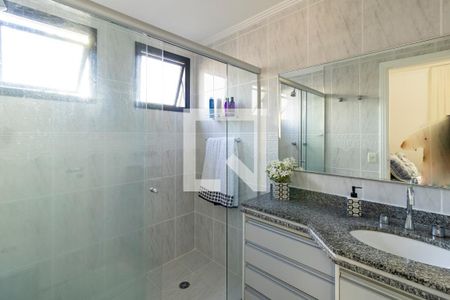 Apartamento à venda com 115m², 4 quartos e 3 vagas Apartamento à venda com 115m², 4 quartos e 3 vagasBanheiro da Suíte