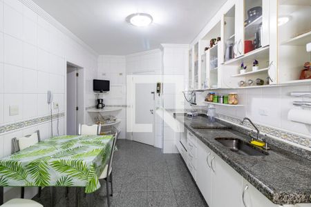 Apartamento à venda com 115m², 4 quartos e 3 vagas Apartamento à venda com 115m², 4 quartos e 3 vagasCozinha