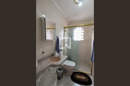 Casa à venda com 200m², 3 quartos e 2 vagasBanheiro de serviço