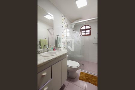 Casa à venda com 200m², 3 quartos e 2 vagasBanheiro da Suíte 1