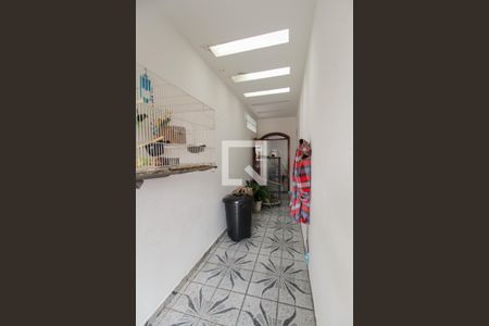 Casa à venda com 200m², 3 quartos e 2 vagasCorredor externo