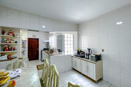 Casa à venda com 114m², 3 quartos e 2 vagasCozinha