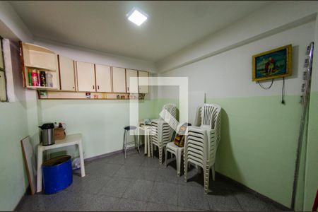 Casa à venda com 462m², 5 quartos e 2 vagas Casa à venda com 462m², 5 quartos e 2 vagasQuarto de serviço