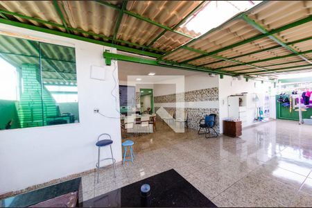 Casa à venda com 462m², 5 quartos e 2 vagas Casa à venda com 462m², 5 quartos e 2 vagasÁrea de churrasqueira