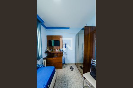 Casa à venda com 462m², 5 quartos e 2 vagas Casa à venda com 462m², 5 quartos e 2 vagasQuarto 3