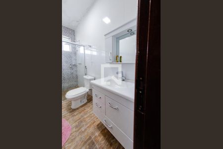 Casa à venda com 462m², 5 quartos e 2 vagas Casa à venda com 462m², 5 quartos e 2 vagasBanheiro suíte 2