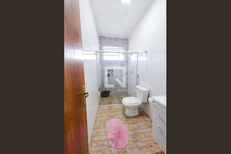 Casa à venda com 462m², 5 quartos e 2 vagas Casa à venda com 462m², 5 quartos e 2 vagasBanheiro suíte 2